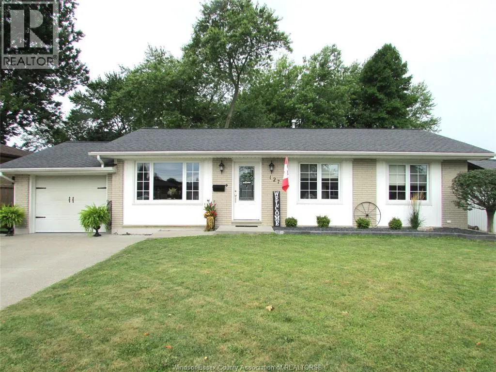127 Danforth AVENUE