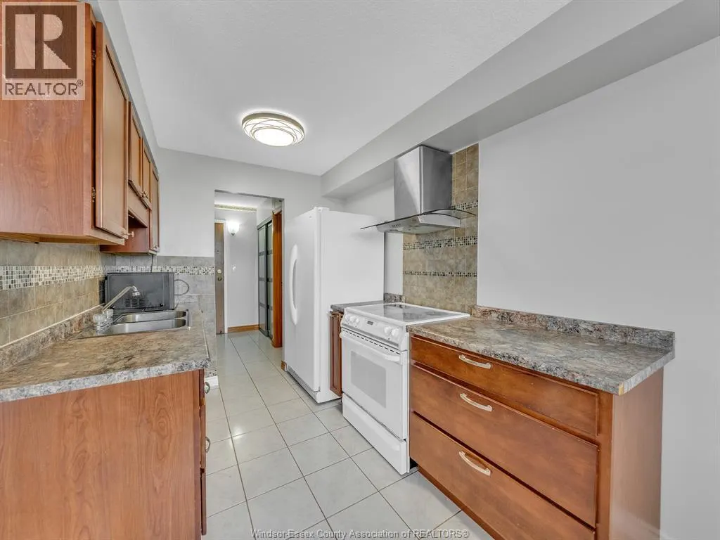 150 PARK STREET West Unit# 913