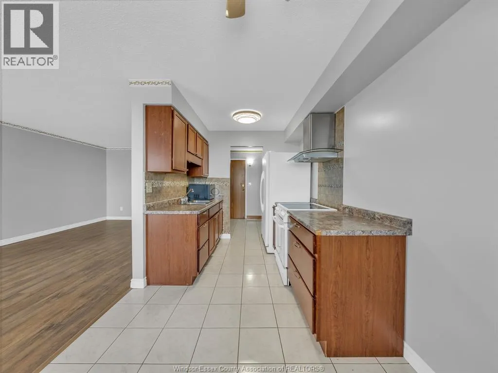 150 PARK STREET West Unit# 913