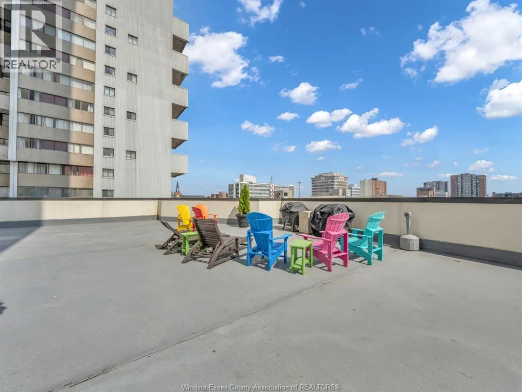150 PARK STREET West Unit# 913