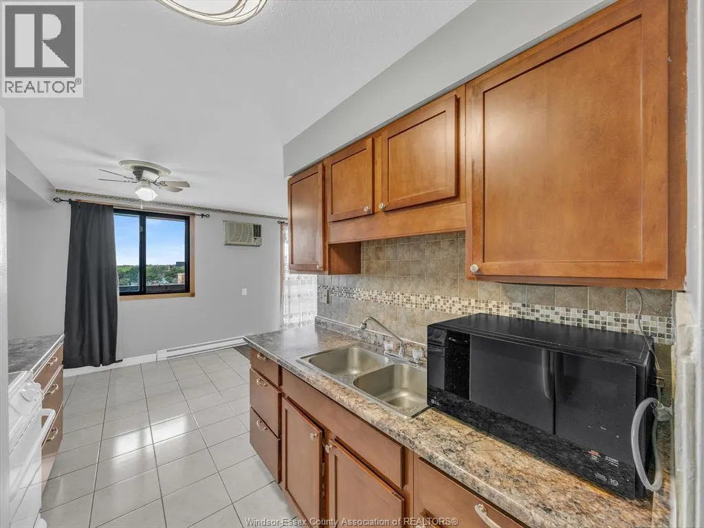 150 PARK STREET West Unit# 913