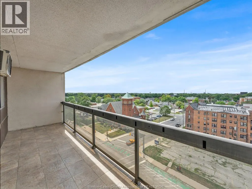 150 PARK STREET West Unit# 913