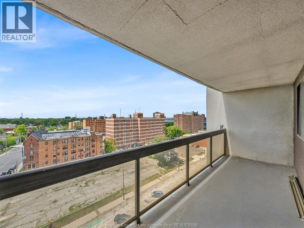 150 PARK STREET West Unit# 913