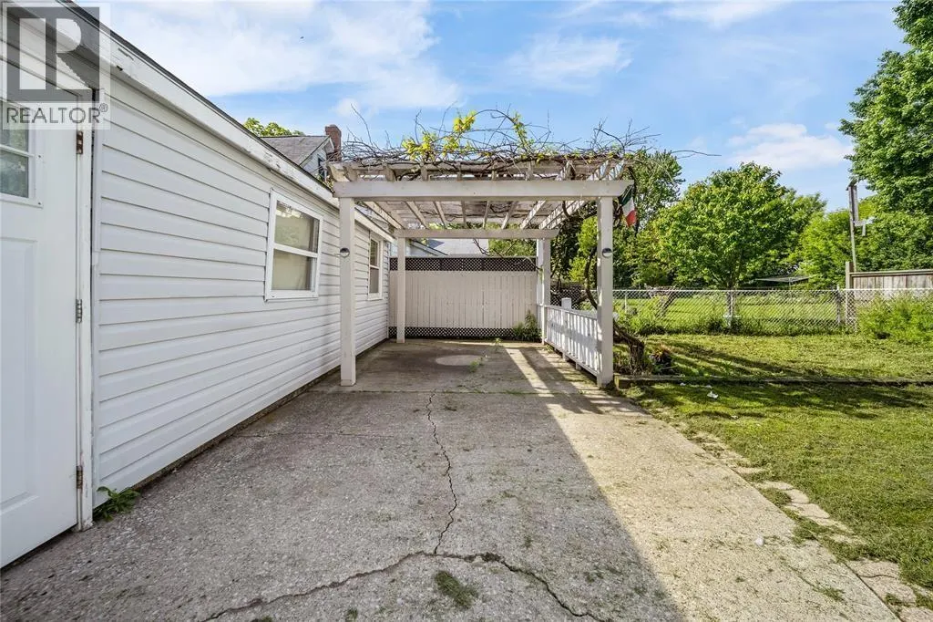 361 DEVINE STREET