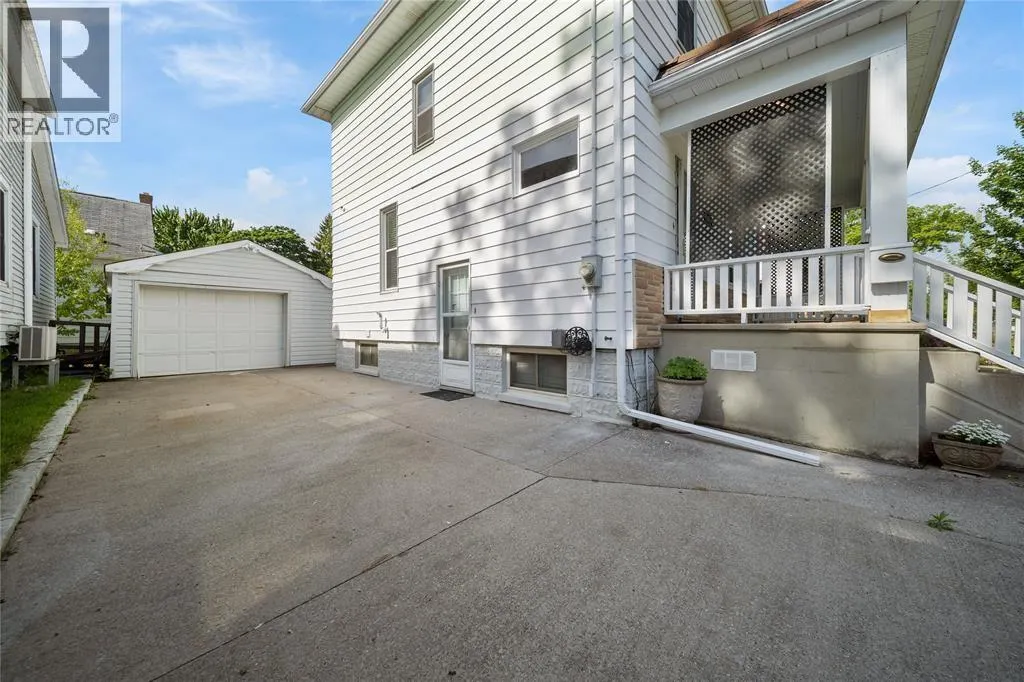 361 DEVINE STREET