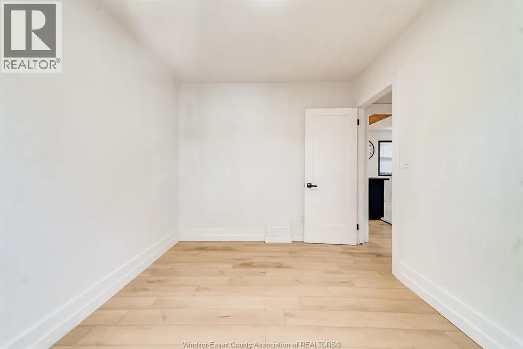 2241 WINDERMERE