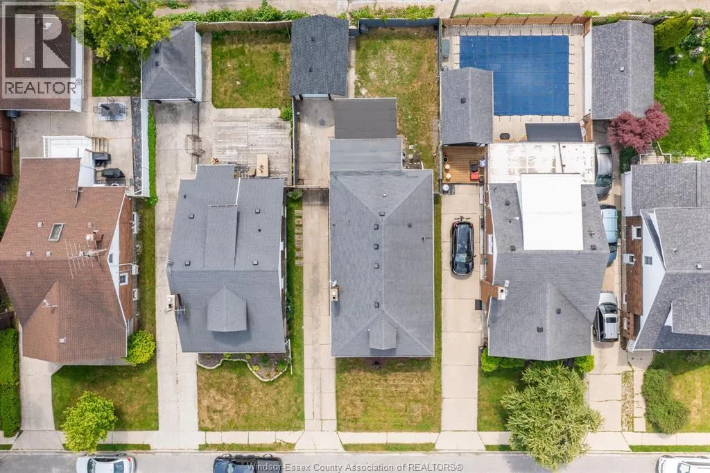 2241 WINDERMERE