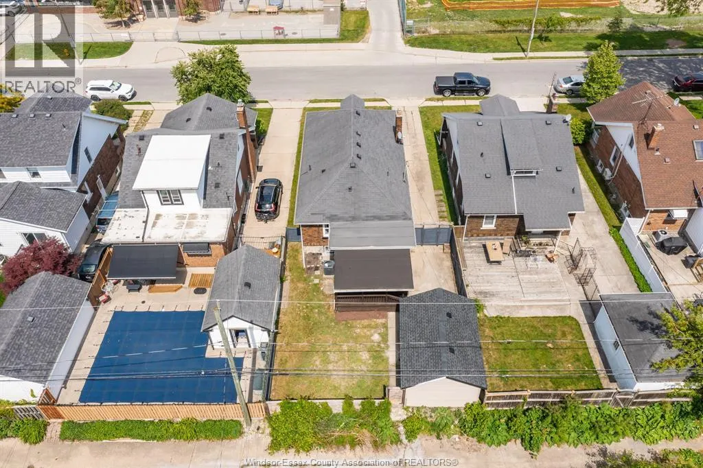 2241 WINDERMERE