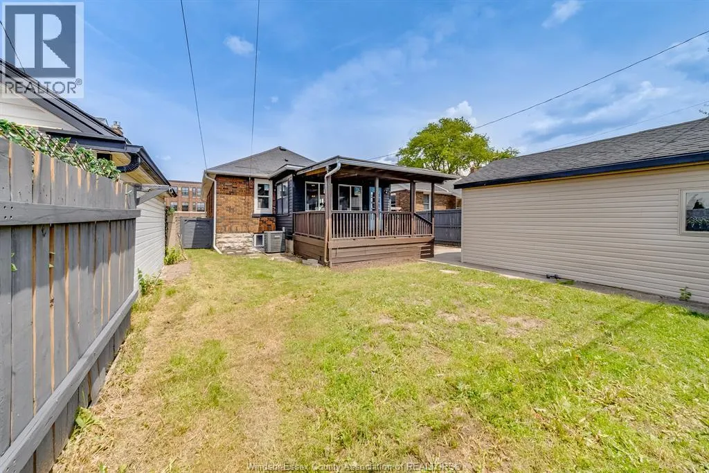 2241 WINDERMERE