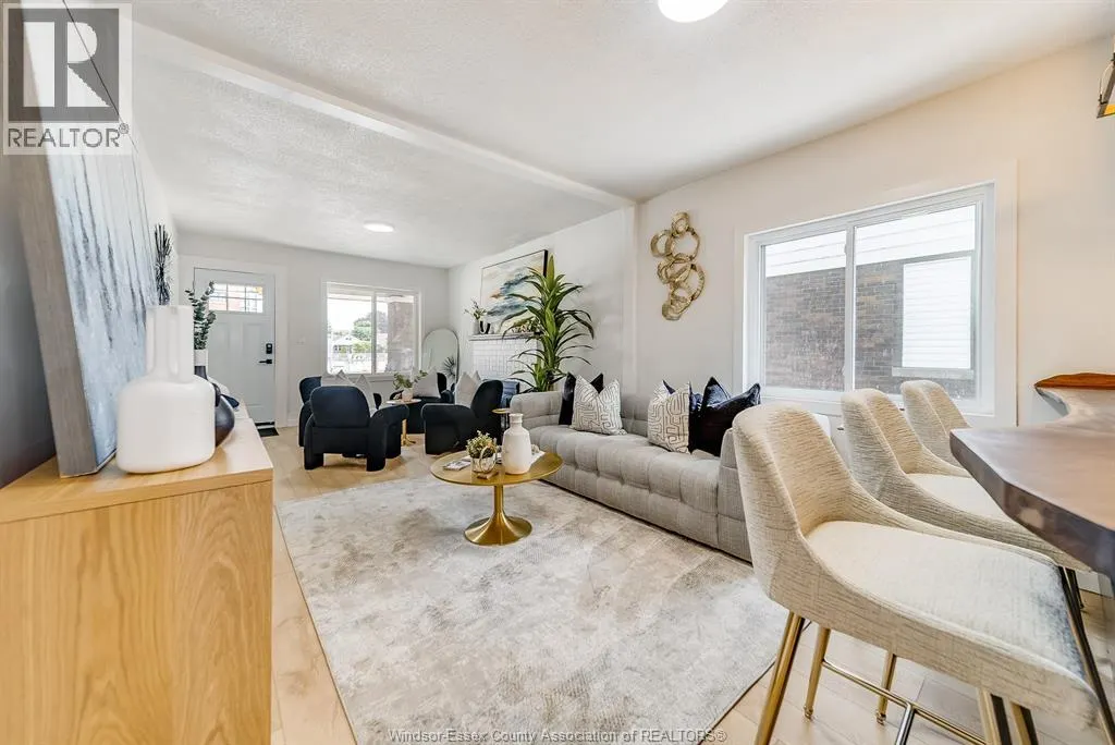 2241 WINDERMERE