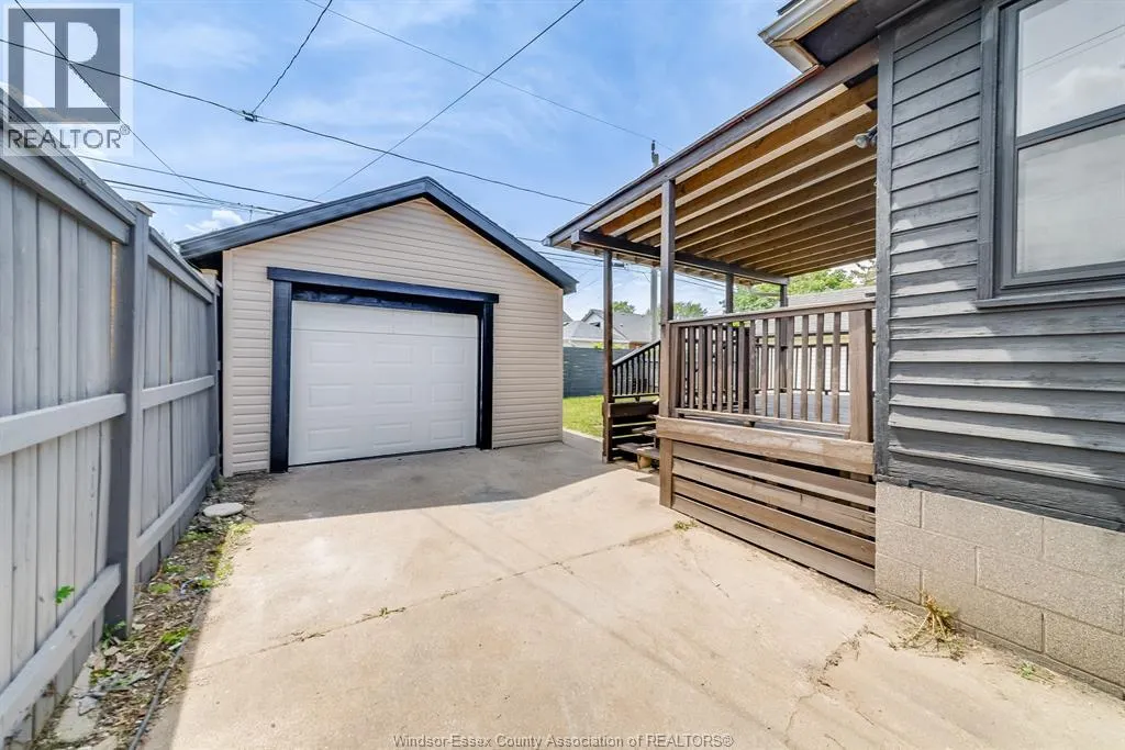 2241 WINDERMERE