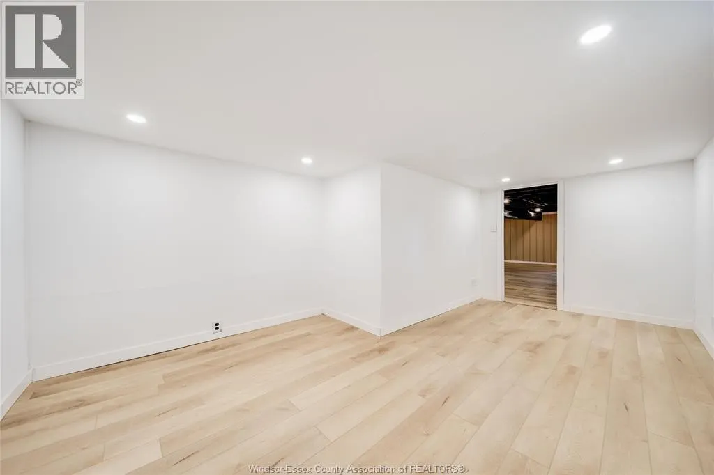2241 WINDERMERE