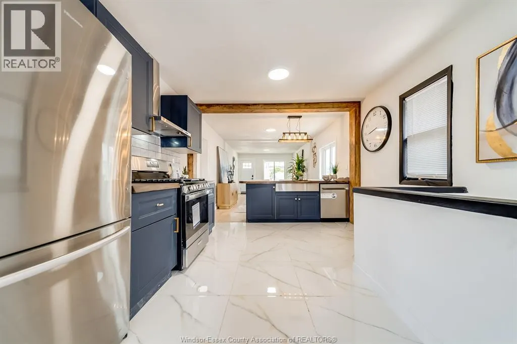 2241 WINDERMERE
