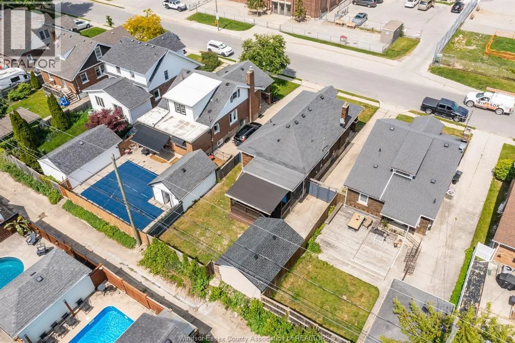 2241 WINDERMERE