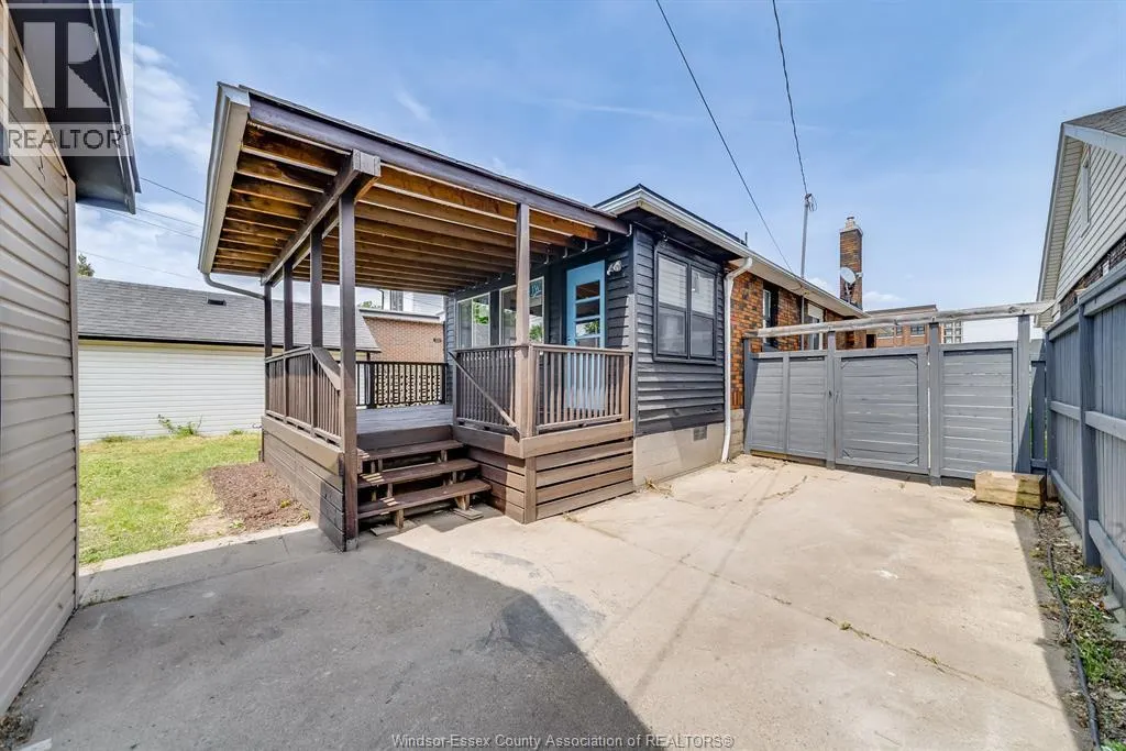 2241 WINDERMERE