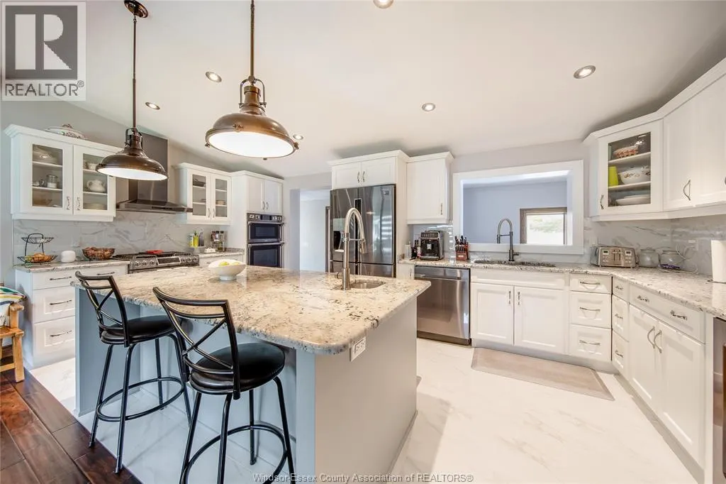 1555 STRATFORD COURT