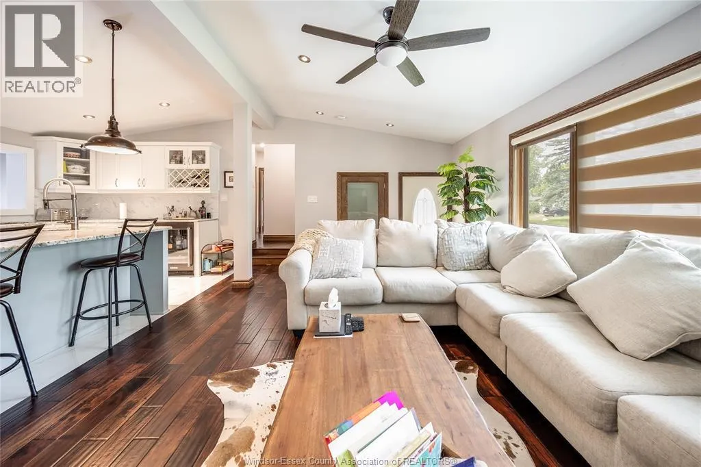 1555 STRATFORD COURT