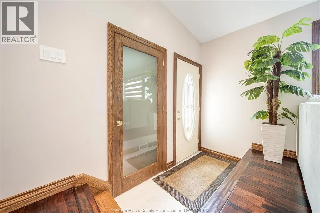 1555 STRATFORD COURT