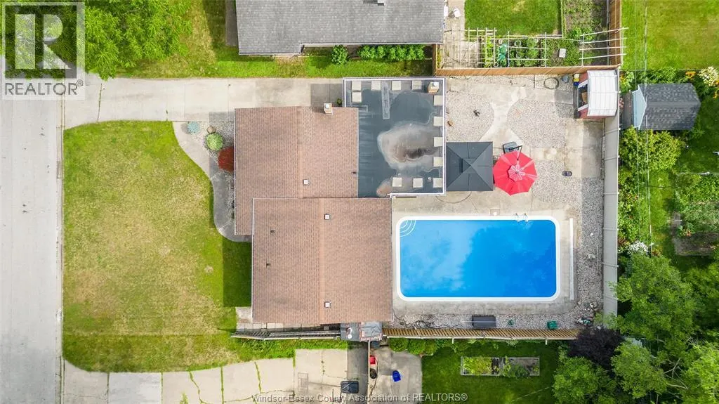 1555 STRATFORD COURT