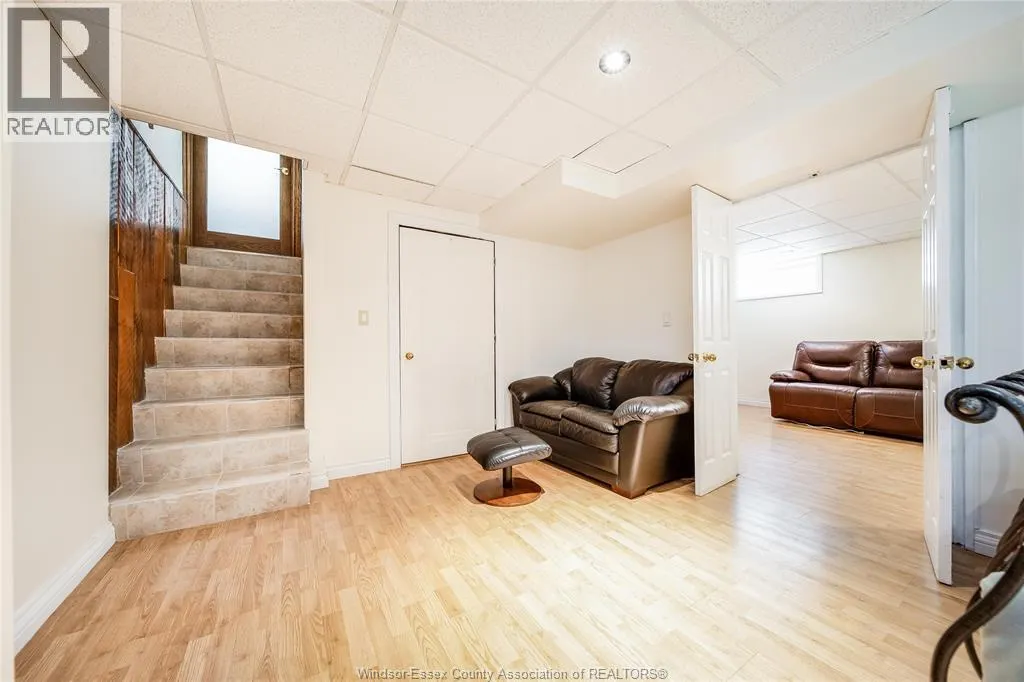 1555 STRATFORD COURT