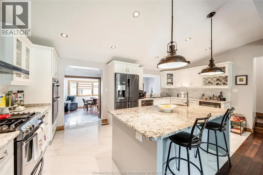 1555 STRATFORD COURT