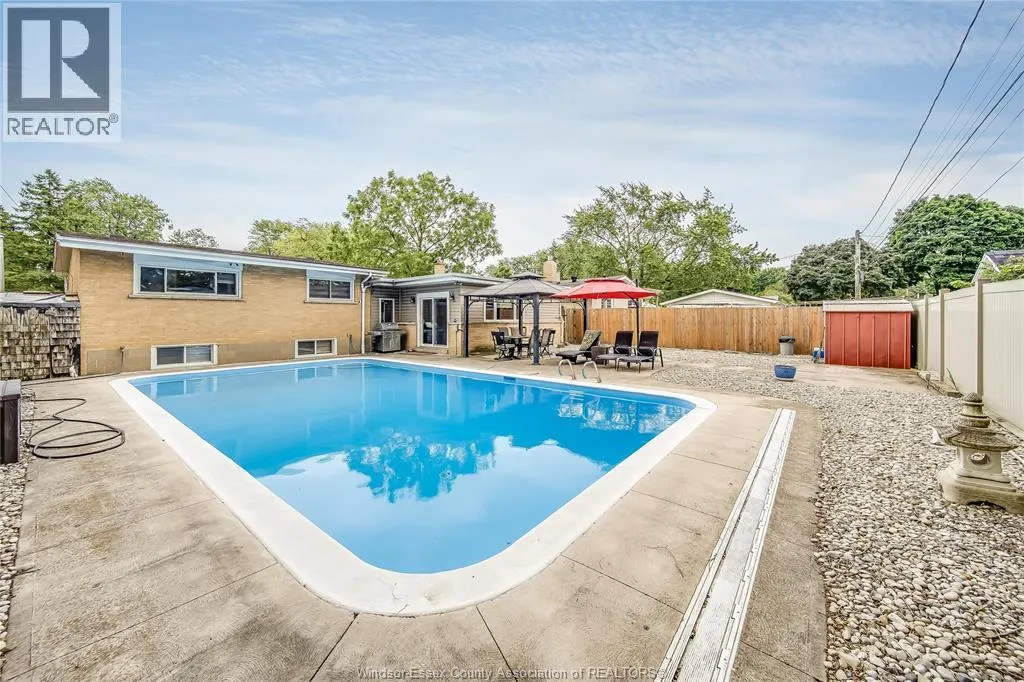 1555 STRATFORD COURT