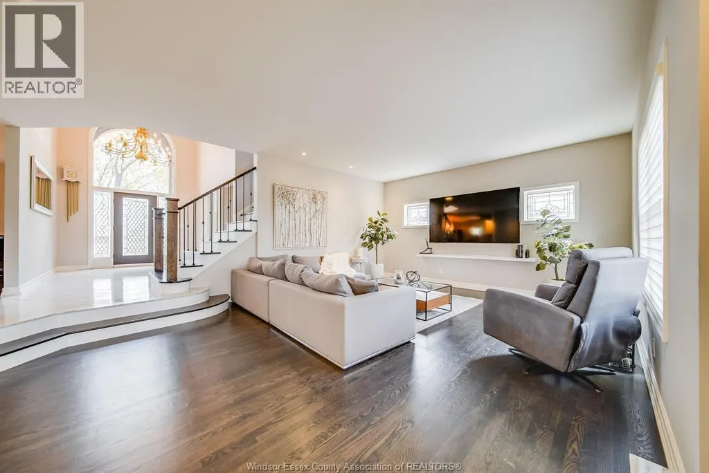 428 OLD TECUMSEH ROAD