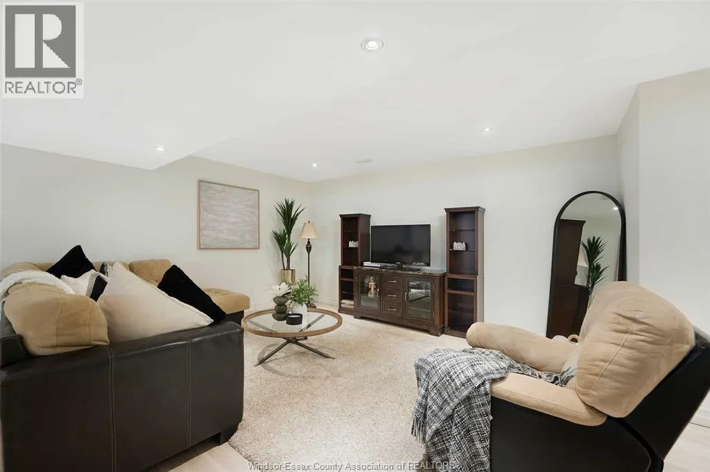 1027 MERSEA ROAD 2