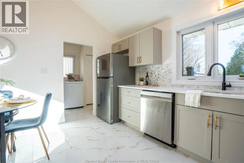 416 INDIAN CREEK ROAD West
