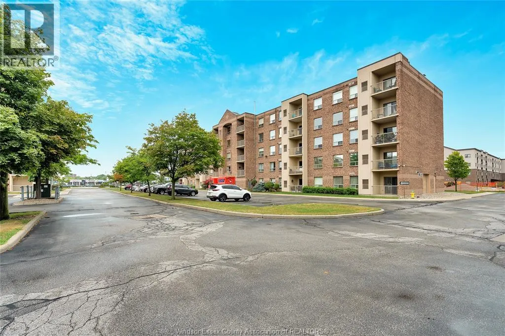 8335 WYANDOTTE STREET East Unit# 505