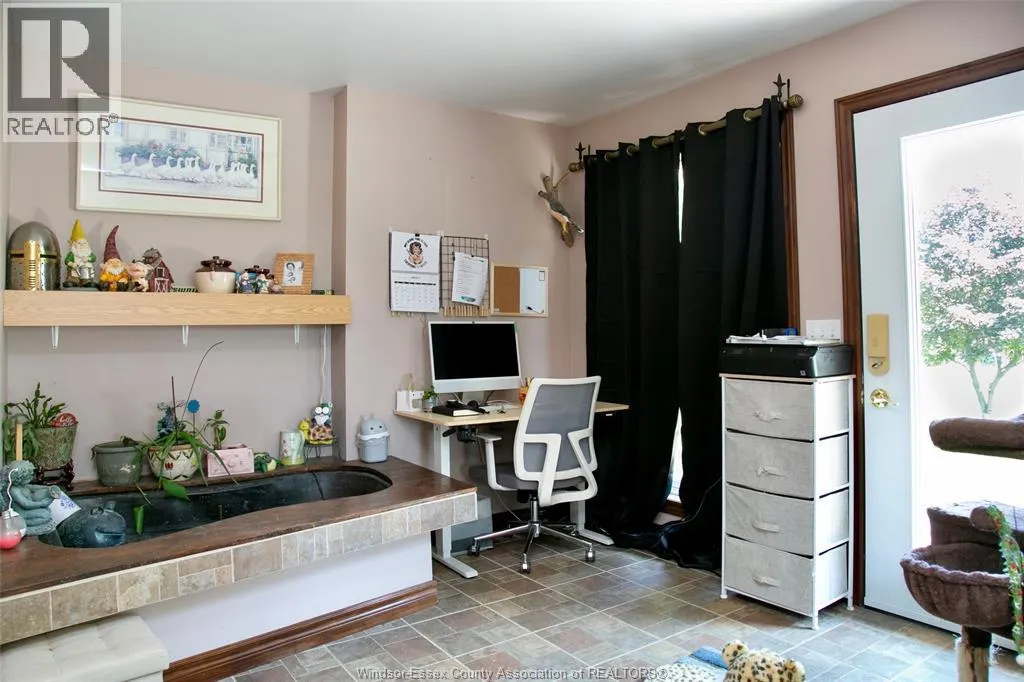 2719 Lakeshore Road 229