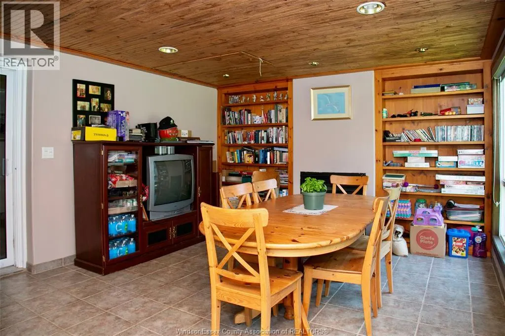 2719 Lakeshore Road 229