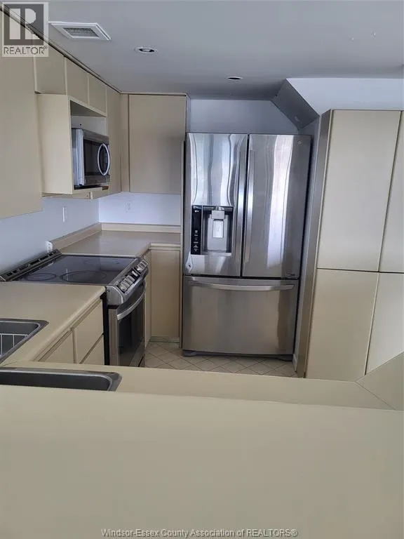 380 PELISSIER Unit# 1302