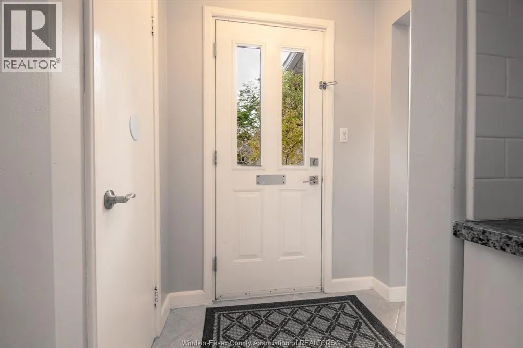 866 BELLEPERCHE PL