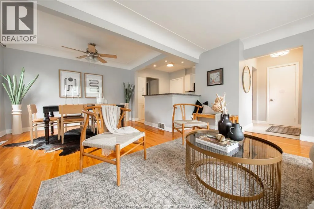 866 BELLEPERCHE PL