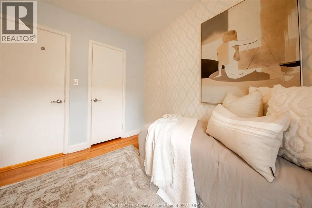 866 BELLEPERCHE PL