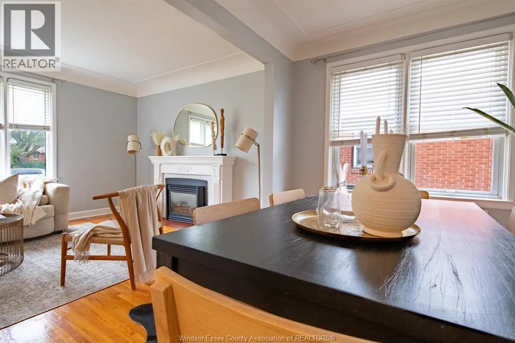 866 BELLEPERCHE PL