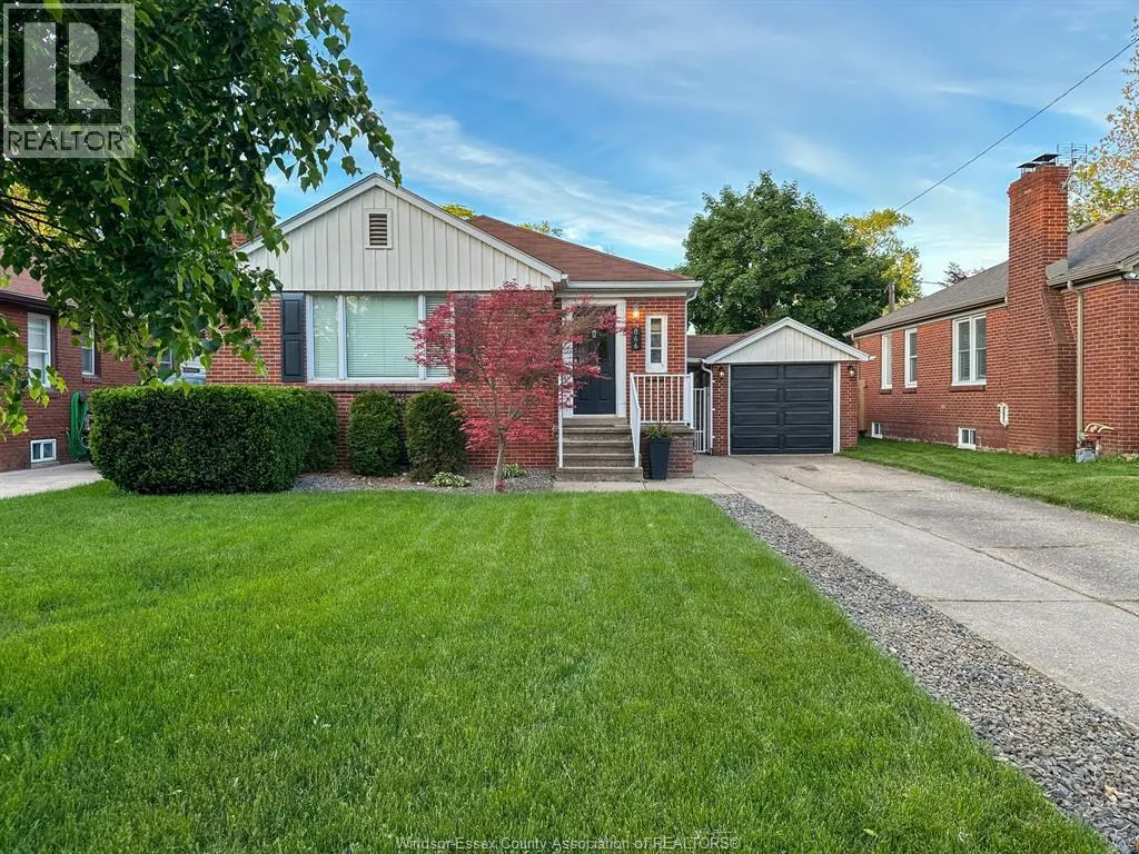 866 BELLEPERCHE PL