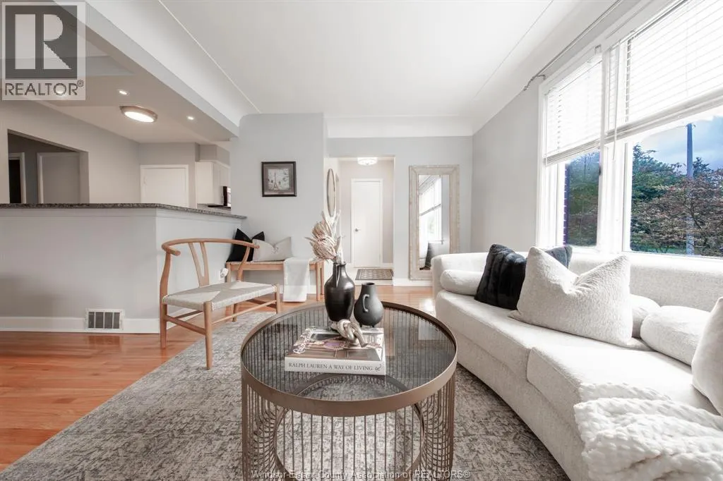 866 BELLEPERCHE PL