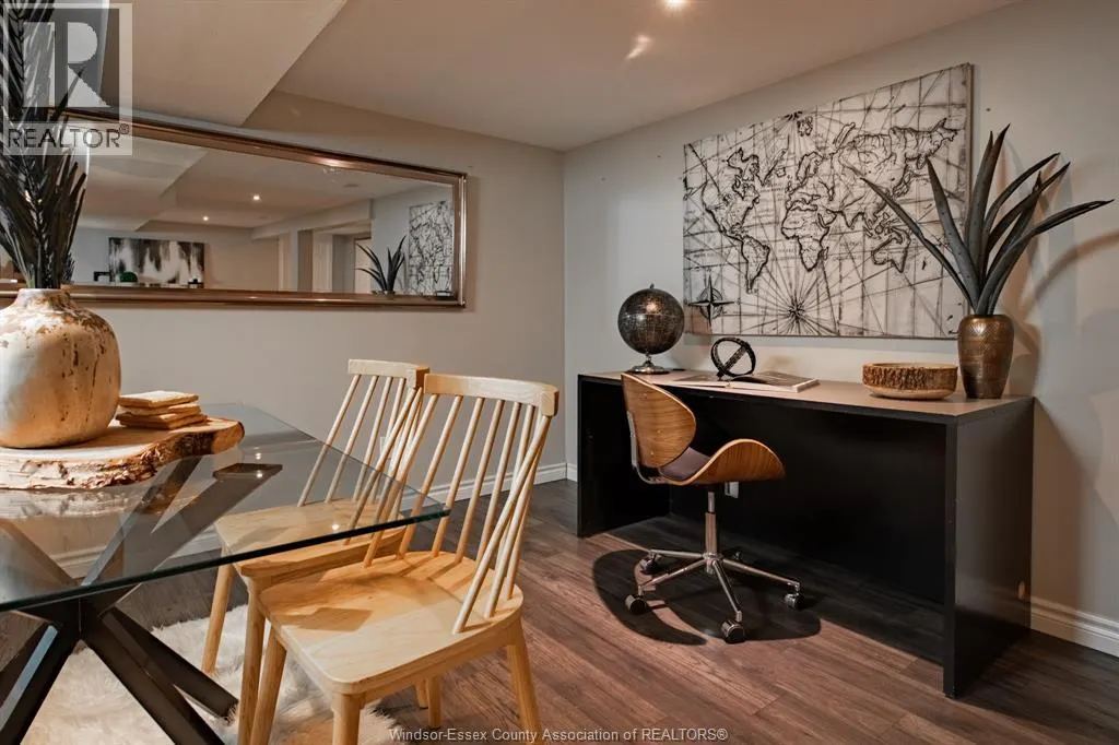866 BELLEPERCHE PL