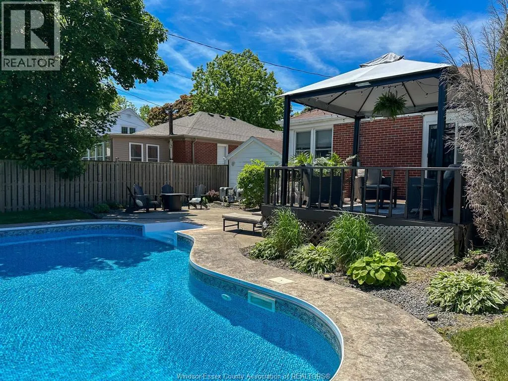 866 BELLEPERCHE PL
