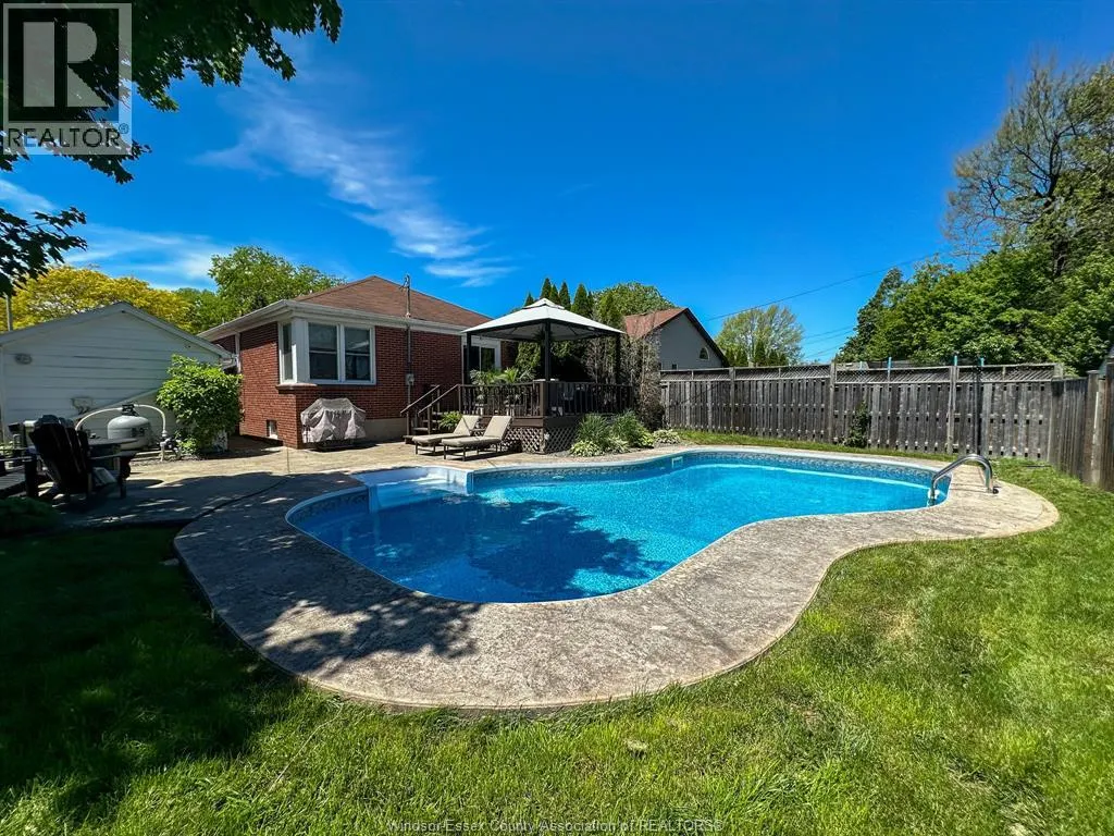 866 BELLEPERCHE PL