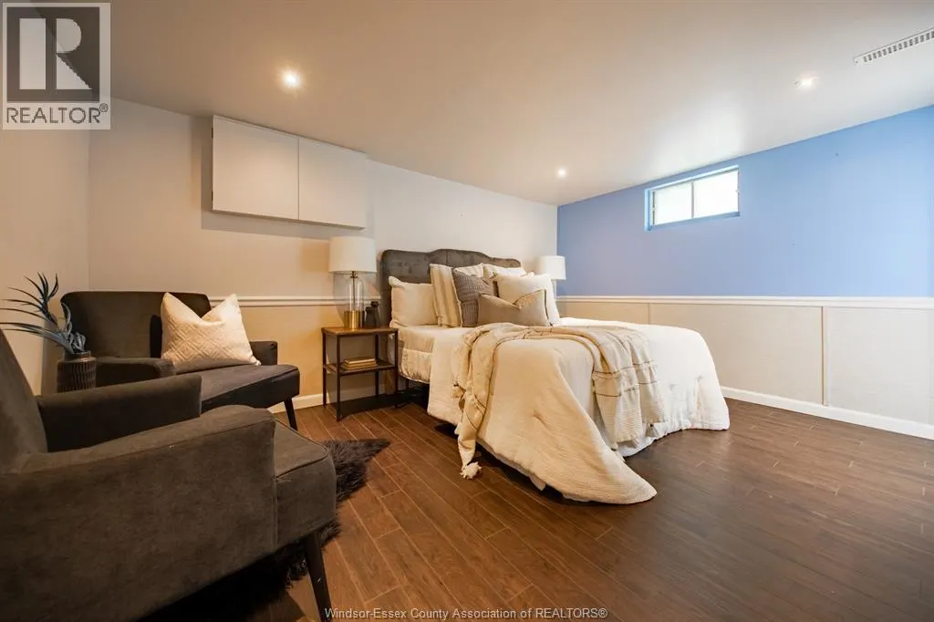 866 BELLEPERCHE PL