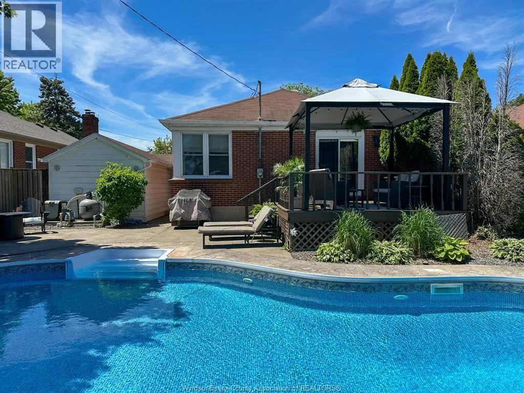 866 BELLEPERCHE PL
