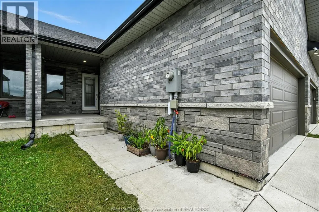 3538 HALLEE CRESCENT