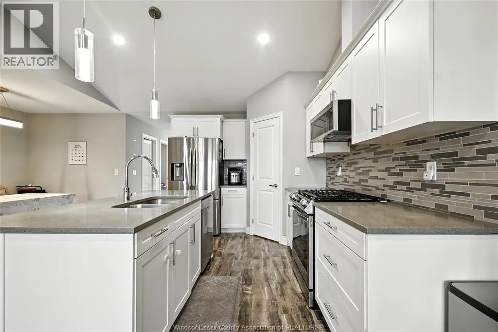 3538 HALLEE CRESCENT