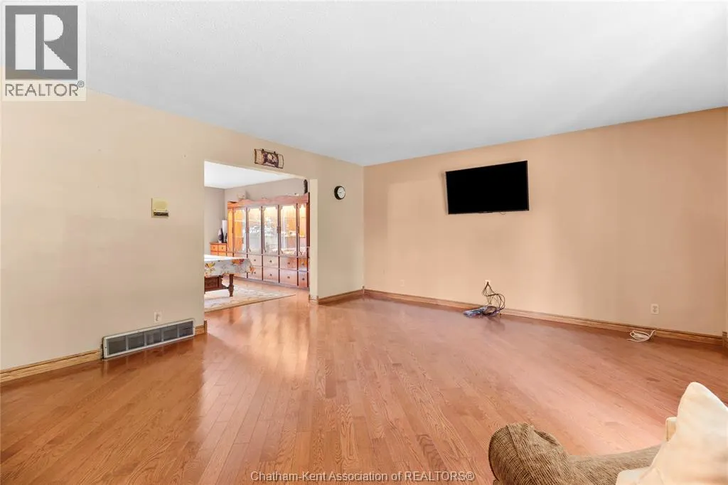 140 Little STREET South