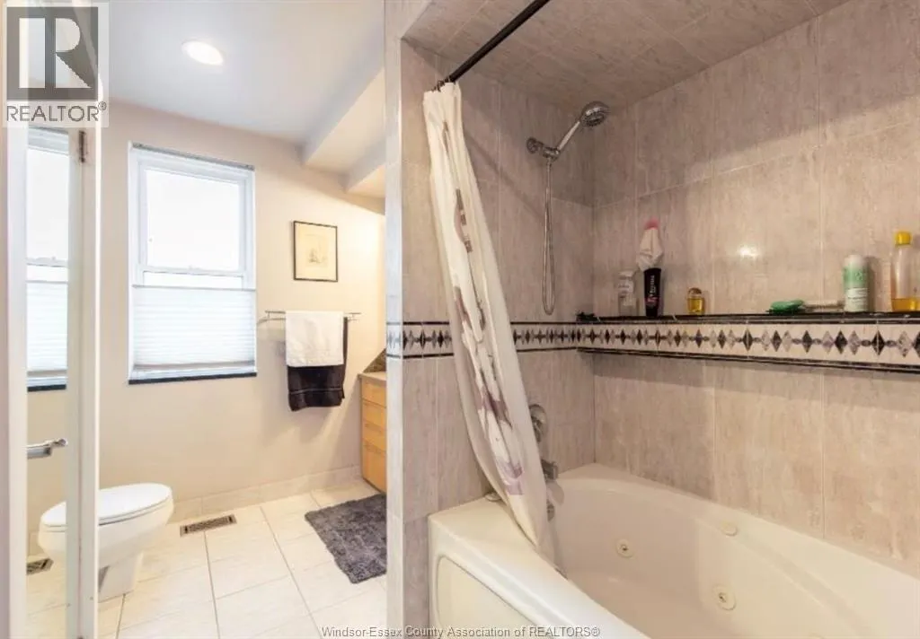 1679 DROUILLARD Unit# UPPER