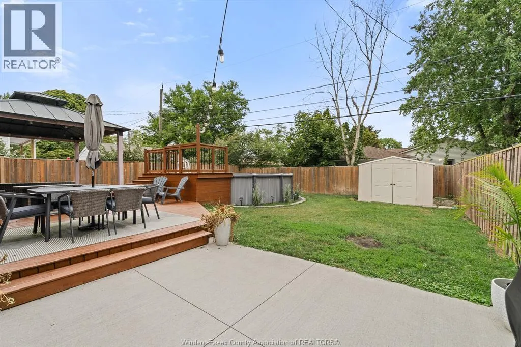 936 EDWARD AVENUE