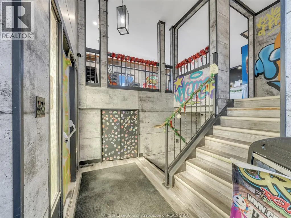581 BROADWAY